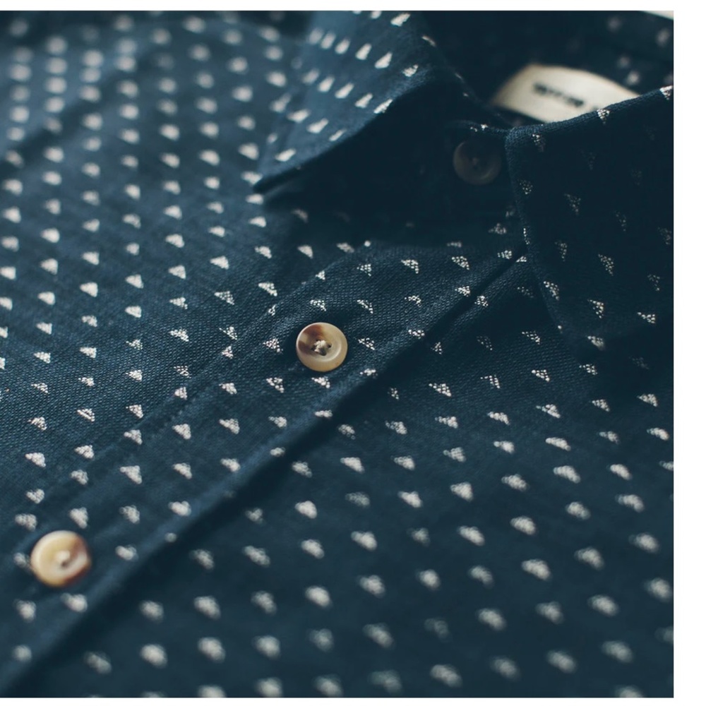 Taylor Stitch - The California Shirt in Indigo Pyramid